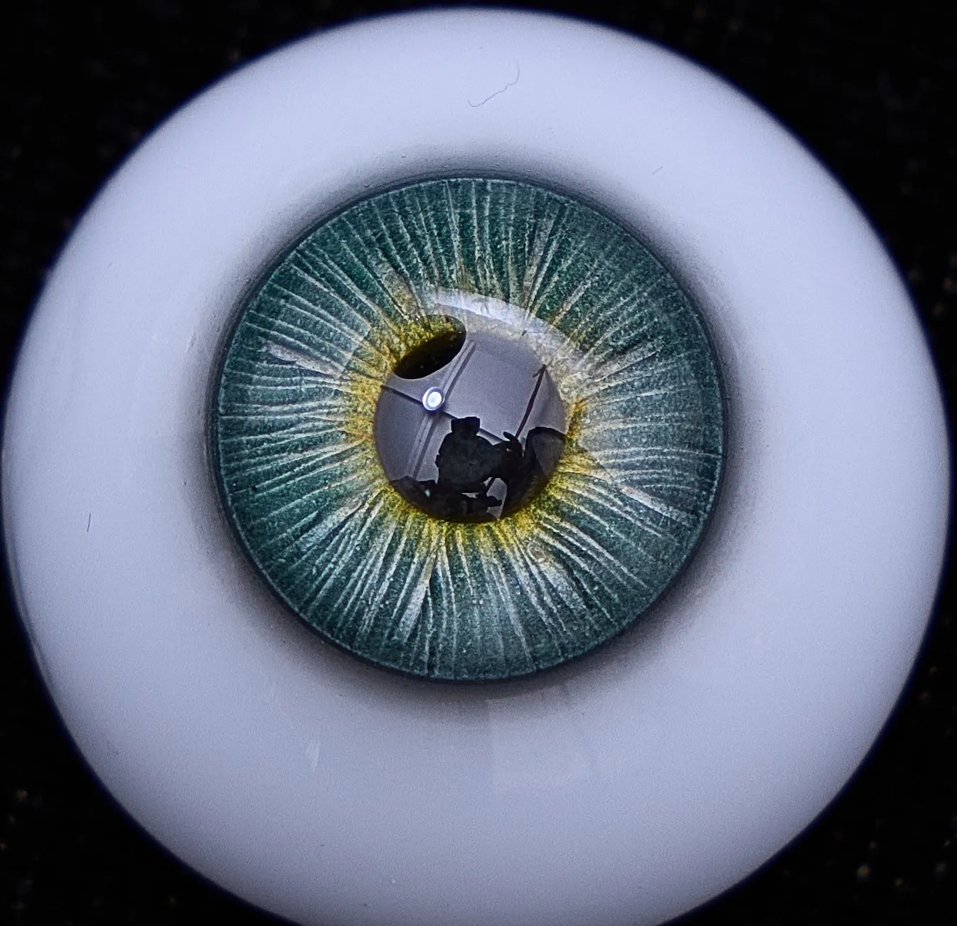 Eye colour 1 — teal green