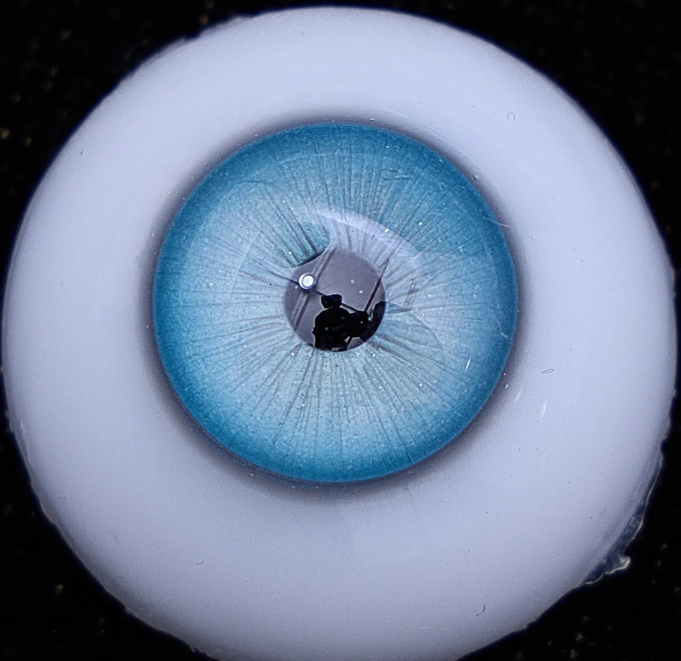 Eye colour 17 — aqua blue